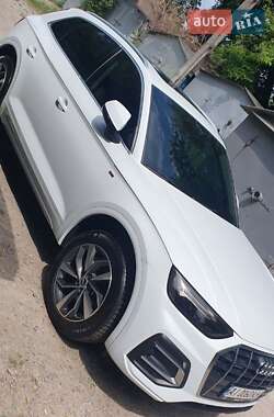 Внедорожник / Кроссовер Audi Q5 2021 в 