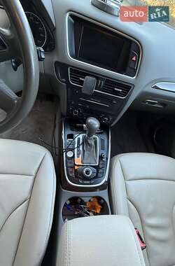Внедорожник / Кроссовер Audi Q5 2012 в 