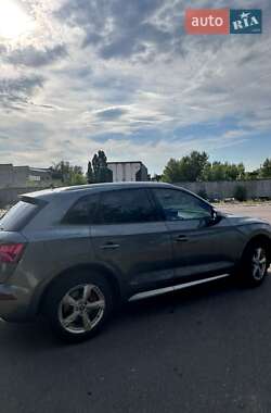 Внедорожник / Кроссовер Audi Q5 2017 в 