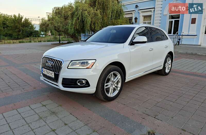 Позашляховик / Кросовер Audi Q5 2016 в Карлівці