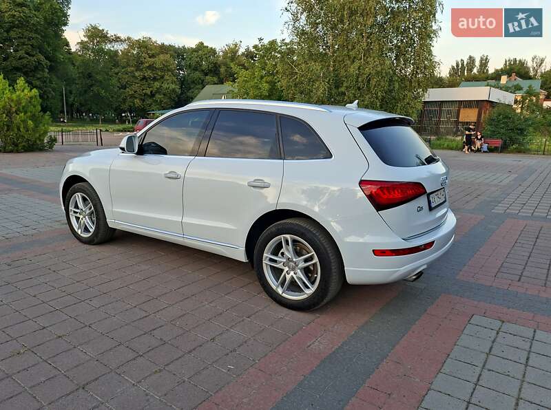 Позашляховик / Кросовер Audi Q5 2016 в Карлівці