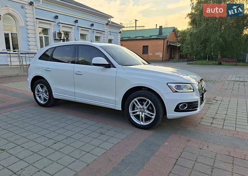 Позашляховик / Кросовер Audi Q5 2016 в Карлівці