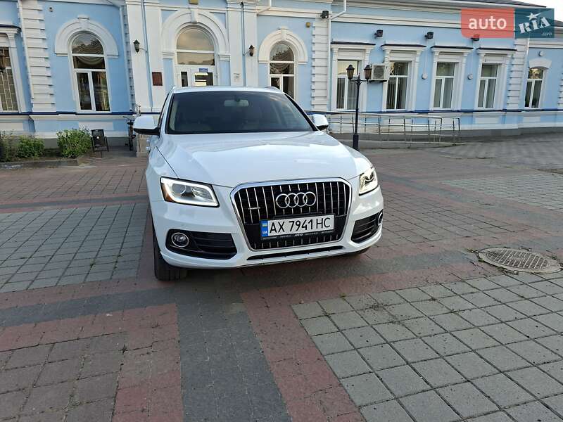 Позашляховик / Кросовер Audi Q5 2016 в Карлівці