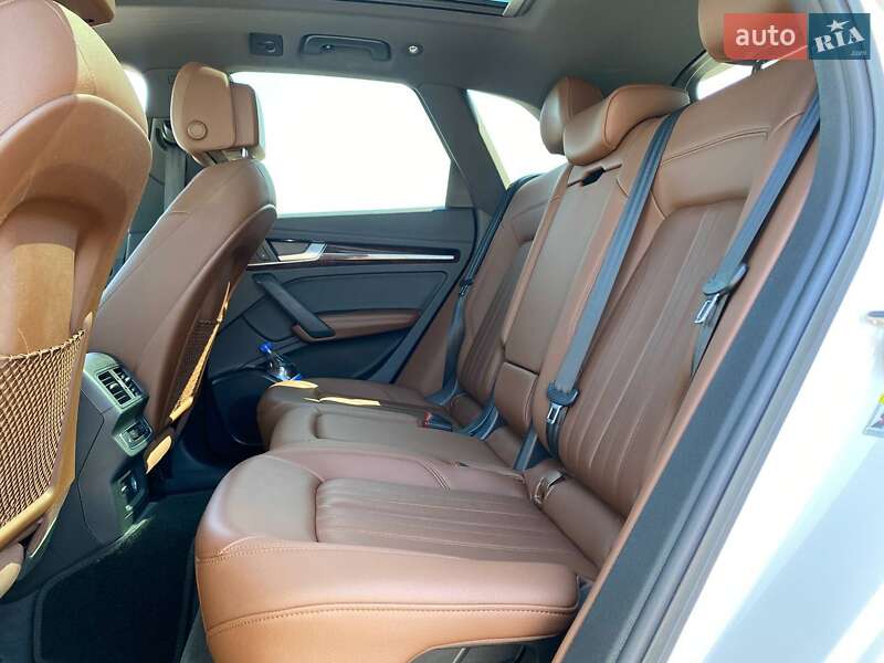 Позашляховик / Кросовер Audi Q5 2019 в Львові