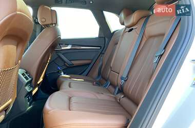 Позашляховик / Кросовер Audi Q5 2019 в 