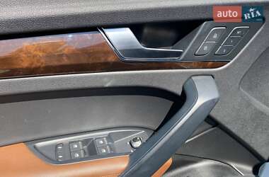Позашляховик / Кросовер Audi Q5 2019 в 