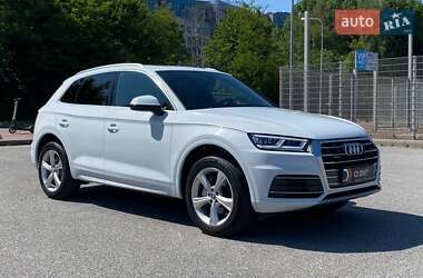 Позашляховик / Кросовер Audi Q5 2019 в 