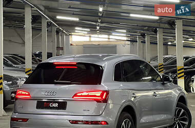 Внедорожник / Кроссовер Audi Q5 2022 в 