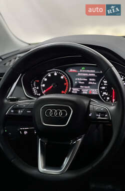 Внедорожник / Кроссовер Audi Q5 2022 в 