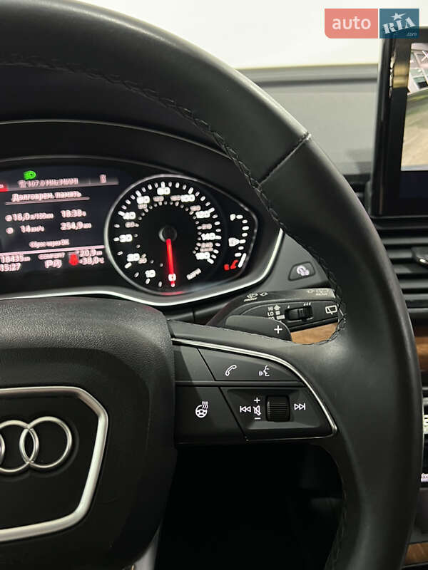 Внедорожник / Кроссовер Audi Q5 2022 в Одессе
