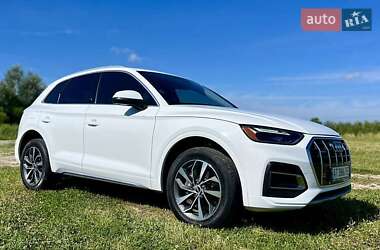 Внедорожник / Кроссовер Audi Q5 2021 в 