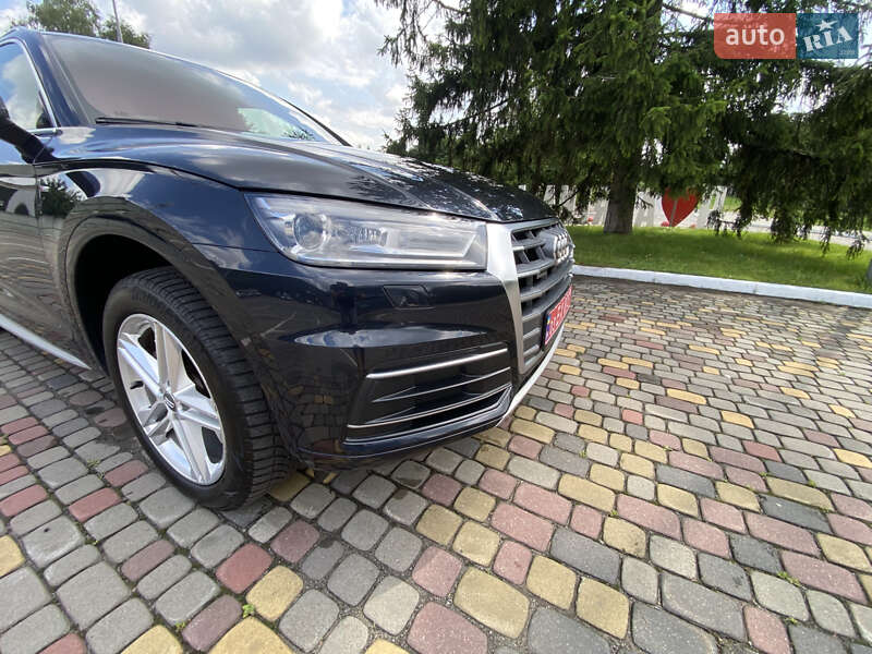 Позашляховик / Кросовер Audi Q5 2018 в Луцьку