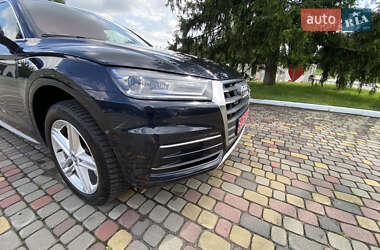 Внедорожник / Кроссовер Audi Q5 2018 в 