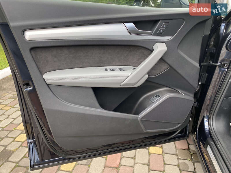 Позашляховик / Кросовер Audi Q5 2018 в Луцьку