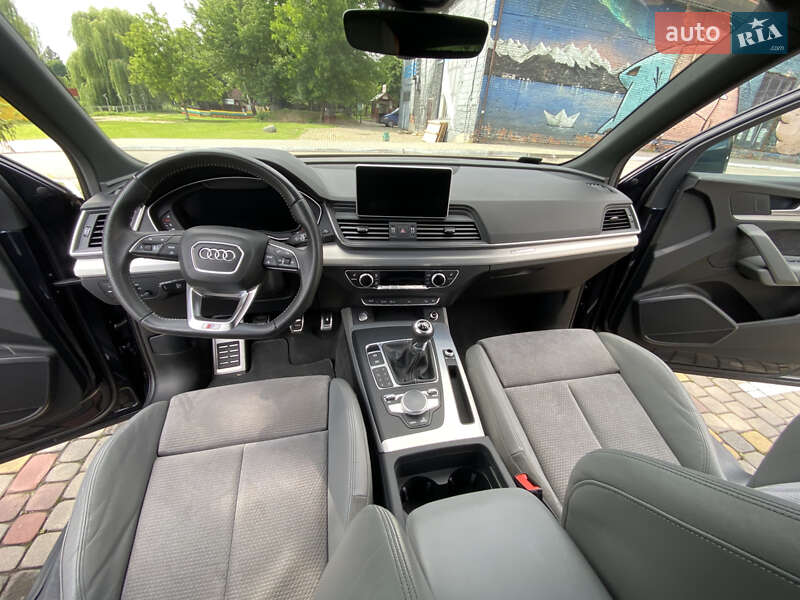 Позашляховик / Кросовер Audi Q5 2018 в Луцьку