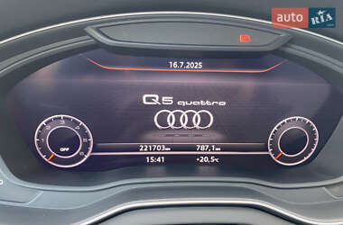 Внедорожник / Кроссовер Audi Q5 2018 в 