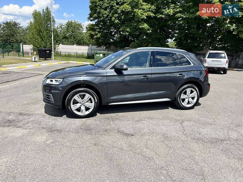 Внедорожник / Кроссовер Audi Q5 2017 в Василькове