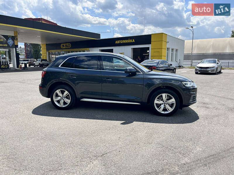 Внедорожник / Кроссовер Audi Q5 2017 в Василькове