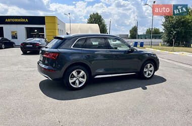 Внедорожник / Кроссовер Audi Q5 2017 в 
