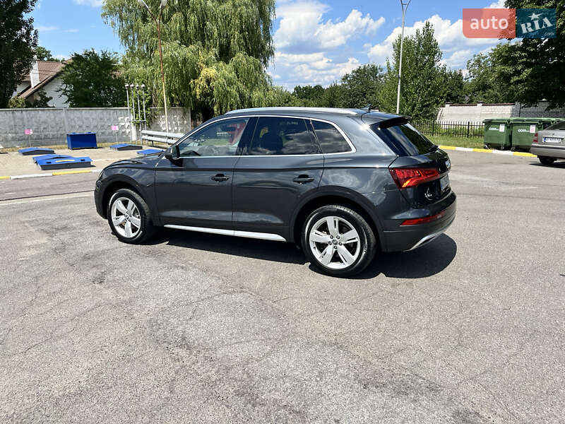 Внедорожник / Кроссовер Audi Q5 2017 в Василькове