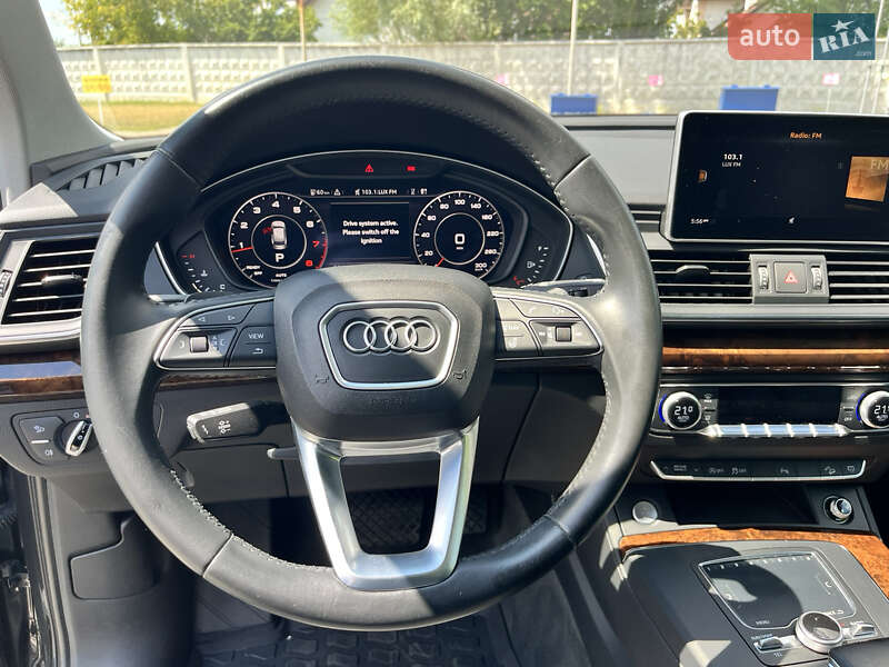 Внедорожник / Кроссовер Audi Q5 2017 в Василькове