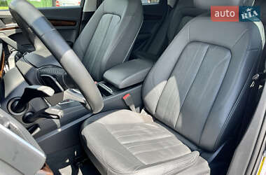 Внедорожник / Кроссовер Audi Q5 2017 в 