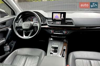 Позашляховик / Кросовер Audi Q5 2019 в 