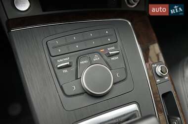 Позашляховик / Кросовер Audi Q5 2019 в 