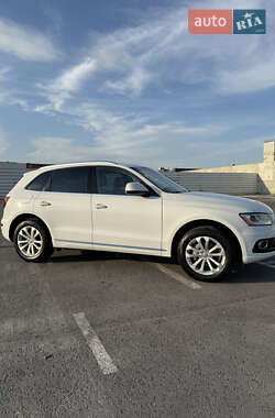 Внедорожник / Кроссовер Audi Q5 2015 в 