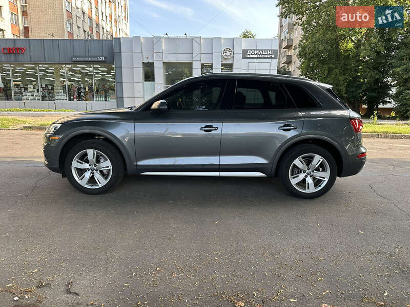 Позашляховик / Кросовер Audi Q5 2018 в Львові