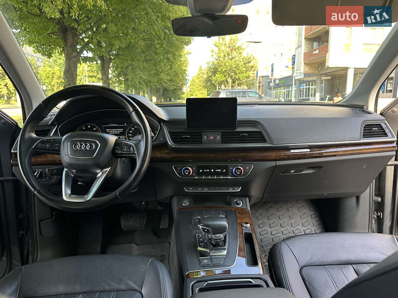 Позашляховик / Кросовер Audi Q5 2018 в Львові