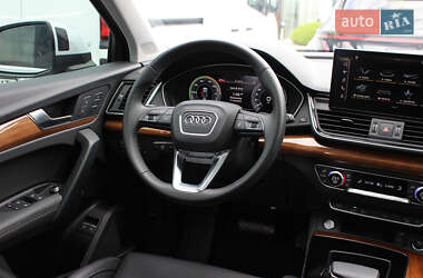 Внедорожник / Кроссовер Audi Q5 2024 в 