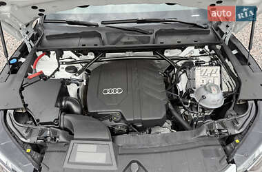 Позашляховик / Кросовер Audi Q5 2023 в 