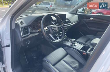 Позашляховик / Кросовер Audi Q5 2018 в 
