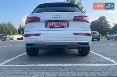 Позашляховик / Кросовер Audi Q5 2018 в 