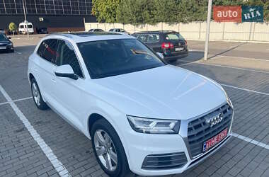 Позашляховик / Кросовер Audi Q5 2018 в 