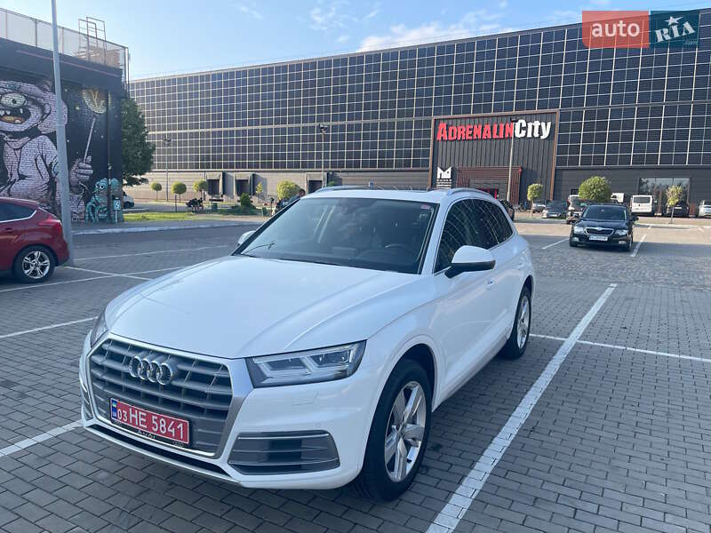 Позашляховик / Кросовер Audi Q5 2018 в Луцьку