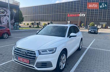Позашляховик / Кросовер Audi Q5 2018 в 