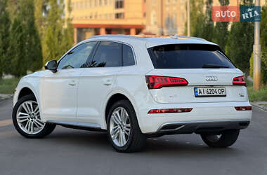 Внедорожник / Кроссовер Audi Q5 2017 в 