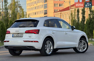 Внедорожник / Кроссовер Audi Q5 2017 в 