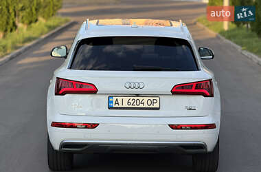 Внедорожник / Кроссовер Audi Q5 2017 в 