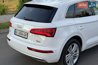 Внедорожник / Кроссовер Audi Q5 2017 в 