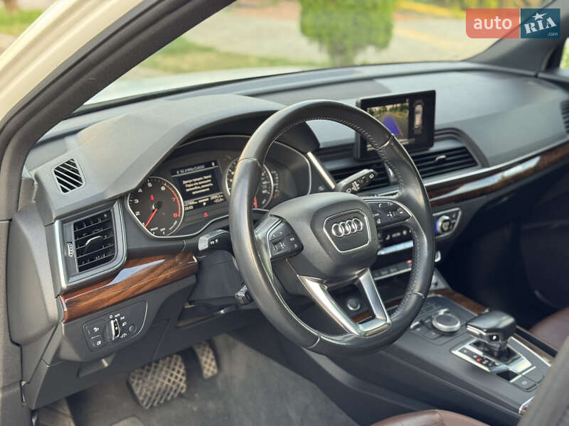 Внедорожник / Кроссовер Audi Q5 2017 в Киеве