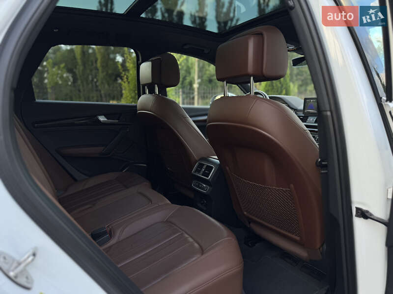 Внедорожник / Кроссовер Audi Q5 2017 в Киеве