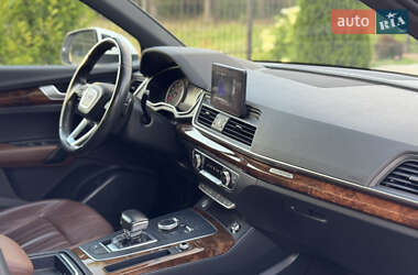 Внедорожник / Кроссовер Audi Q5 2017 в 