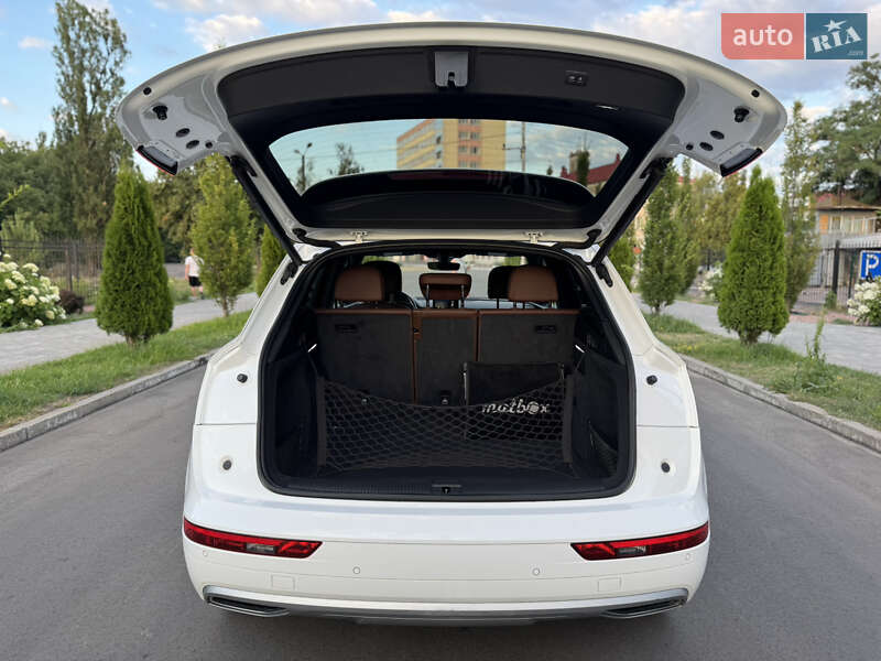 Внедорожник / Кроссовер Audi Q5 2017 в Киеве