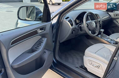 Позашляховик / Кросовер Audi Q5 2016 в 