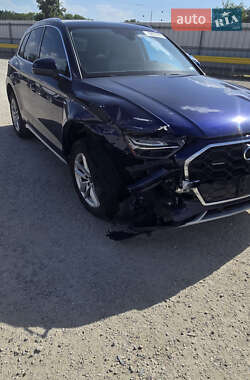 Позашляховик / Кросовер Audi Q5 2022 в 