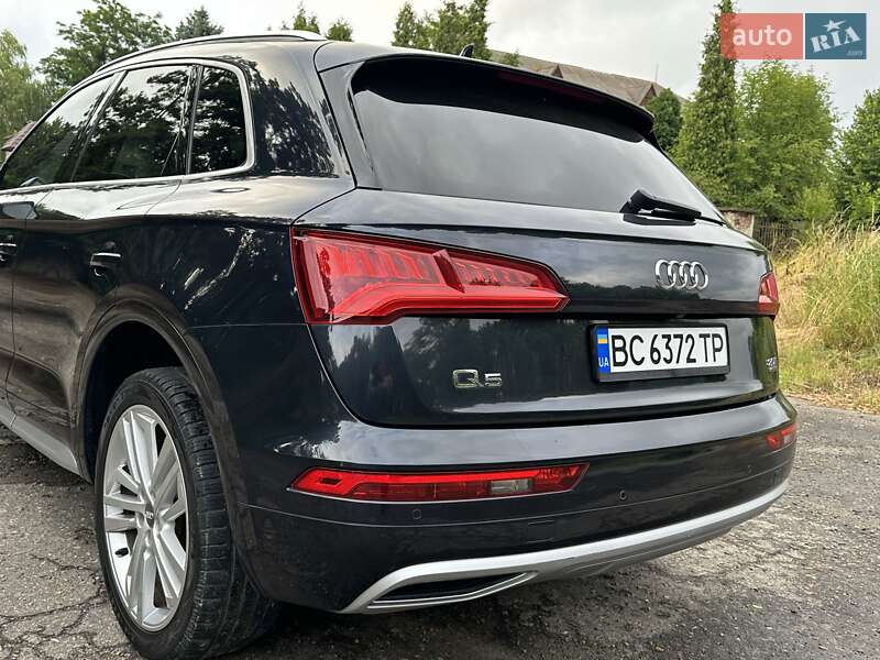 Позашляховик / Кросовер Audi Q5 2018 в Львові