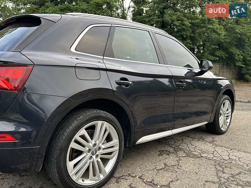 Позашляховик / Кросовер Audi Q5 2018 в Львові